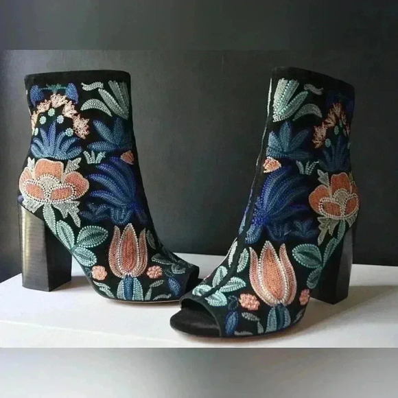 Rebecca Minkoff Black Teal Peach Billie Floral Embroidered Peep Toe Boot Sz 6.5 - Picture 1 of 8